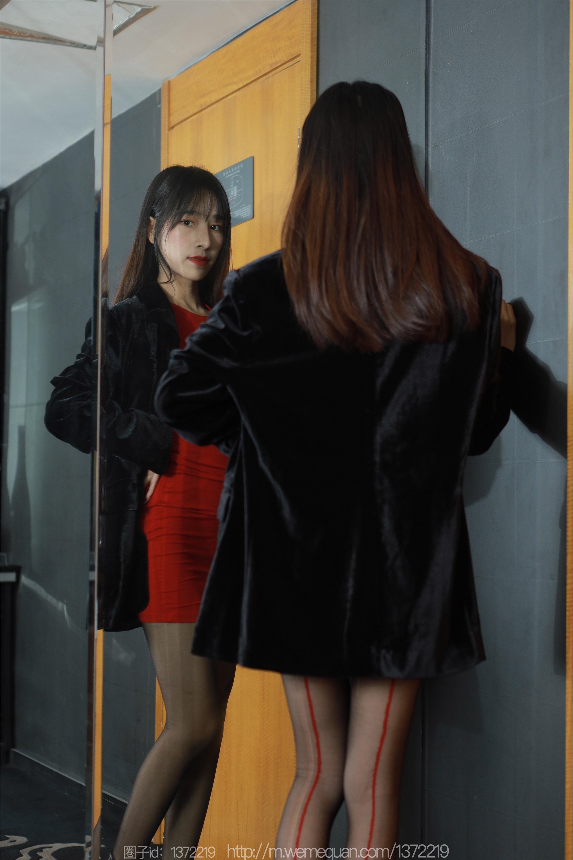 IESS异思趣向  2023.03.04 丝享家 1380 美子《红色竖线》